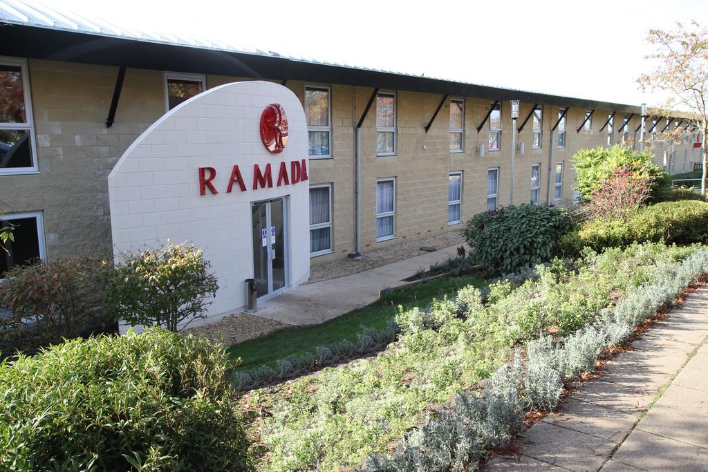 Ramada Oxford Hotel Waterstock Kültér fotó
