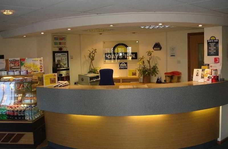 Ramada Oxford Hotel Waterstock Kültér fotó