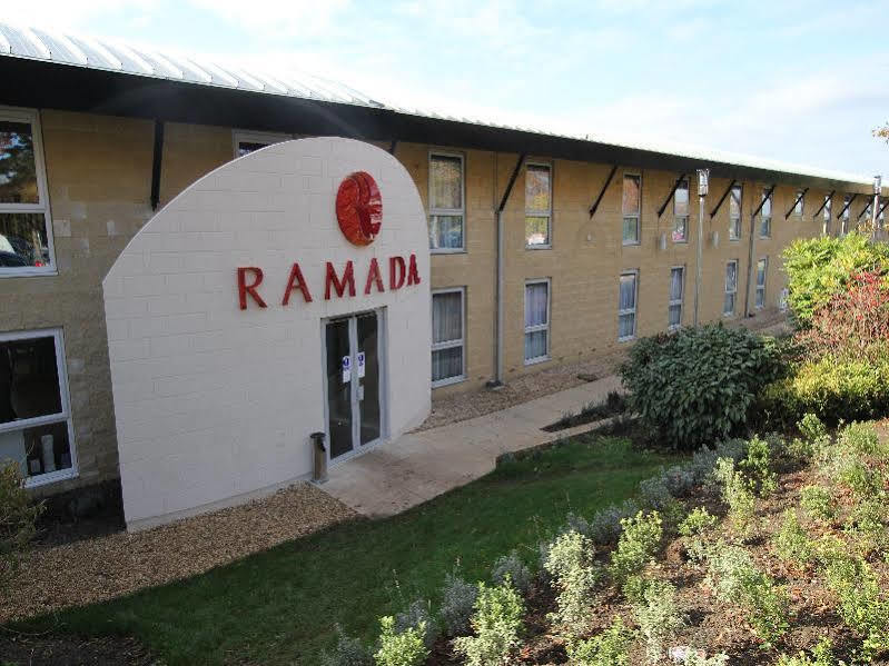 Ramada Oxford Hotel Waterstock Kültér fotó